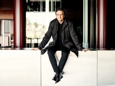 Michael Sanderling dirigiert Dvořák